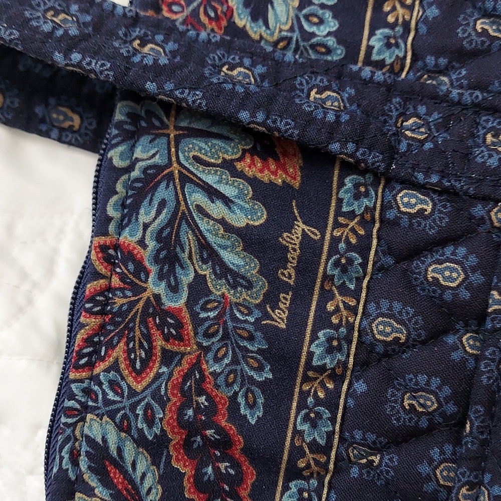 Vintage Vera Bradley Classic Navy Autumn Leaves and Paisley Quilted Shoulder Bag - Picture 2 of 10